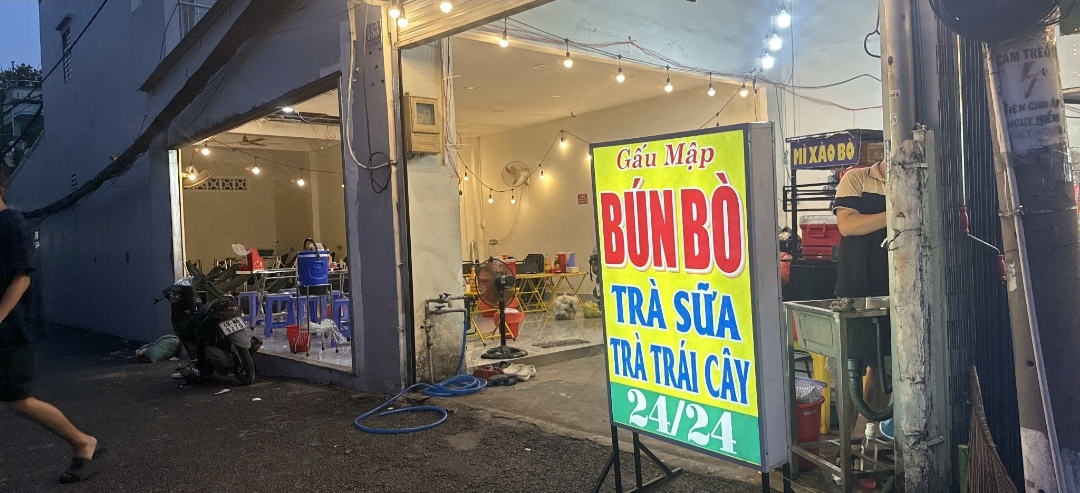 Cà phê võng Gấu Mập – Bún Bò